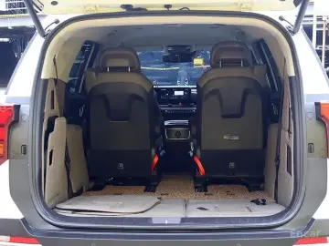 2025 Kia Carnival с пробегом 24 374 км