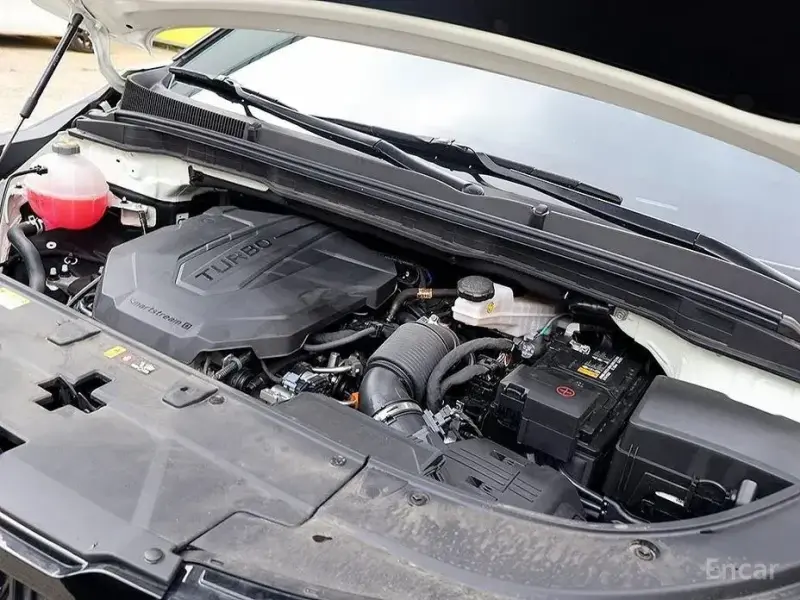 2025 Kia Carnival с пробегом 24 374 км