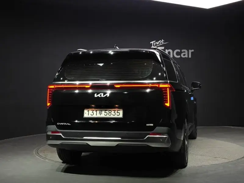 2024 Kia Carnival с пробегом 65 636 км