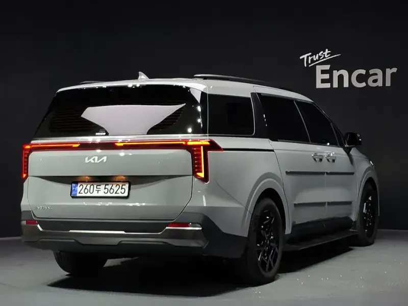 2024 Kia Carnival с пробегом 40 253 км
