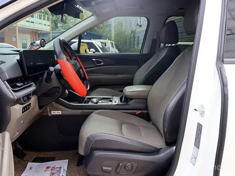 2025 Kia Carnival с пробегом 24 374 км
