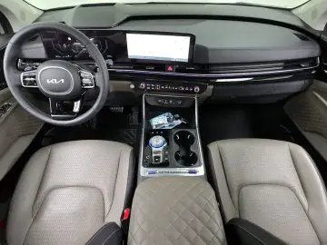 2024 Kia Carnival с пробегом 40 253 км