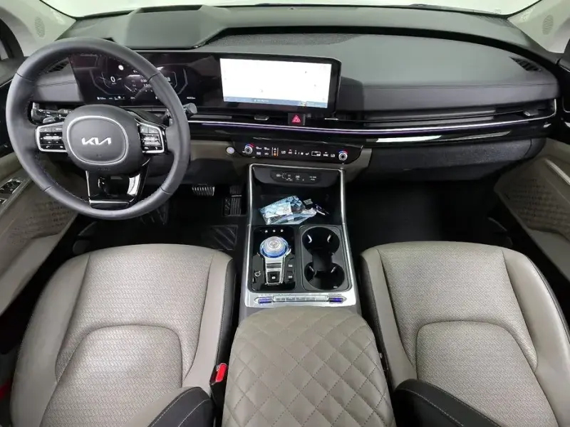 2024 Kia Carnival с пробегом 40 253 км