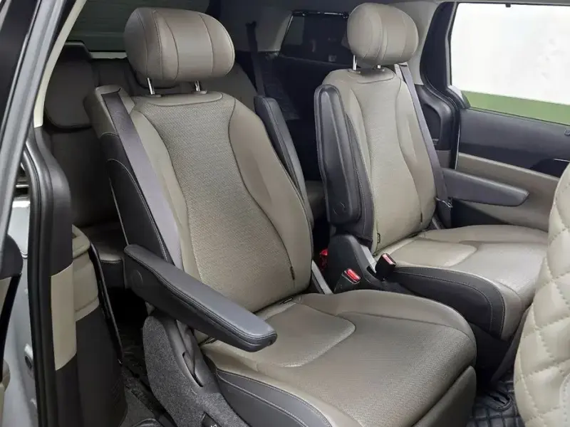 2024 Kia Carnival с пробегом 40 253 км