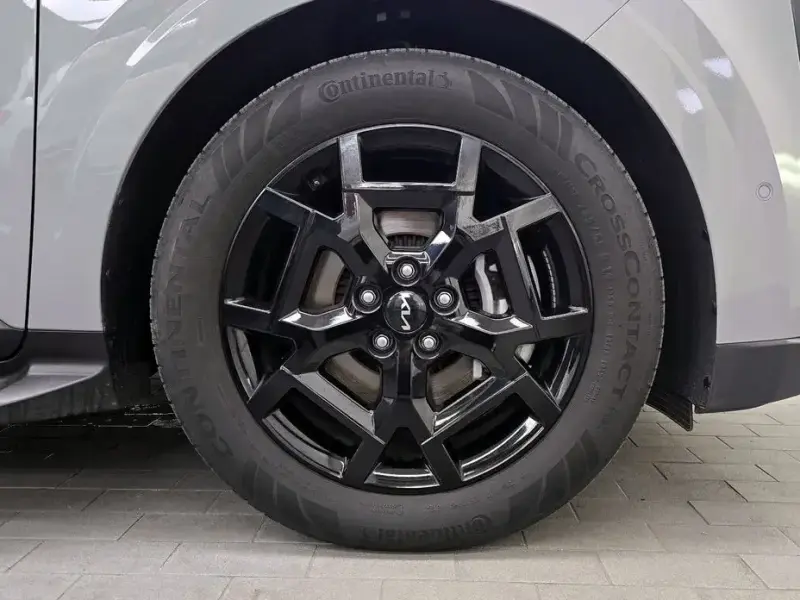2024 Kia Carnival с пробегом 40 253 км