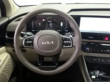 2024 Kia Carnival с пробегом 32 920 км