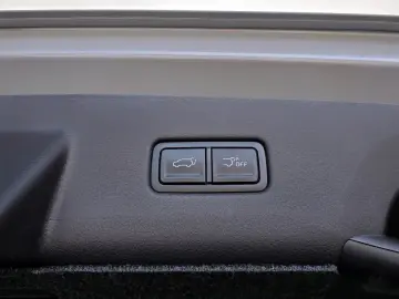 2024 Kia Carnival с пробегом 40 253 км