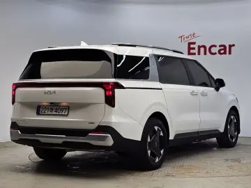 2024 Kia Carnival с пробегом 64 251 км