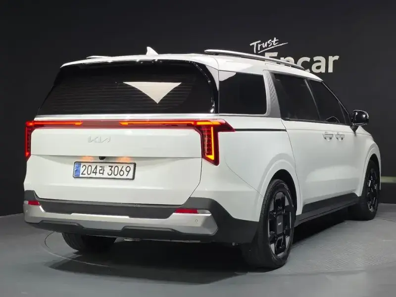 2024 Kia Carnival с пробегом 75 342 км