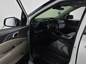 2024 Kia Carnival с пробегом 31 548 км