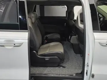 2024 Kia Carnival с пробегом 31 548 км