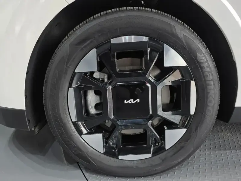 2024 Kia Carnival с пробегом 75 342 км