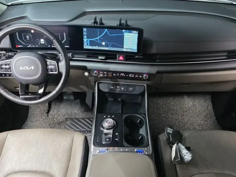 2024 Kia Carnival с пробегом 75 342 км