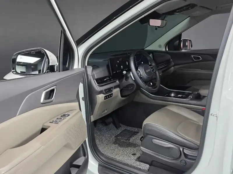 2024 Kia Carnival с пробегом 75 342 км