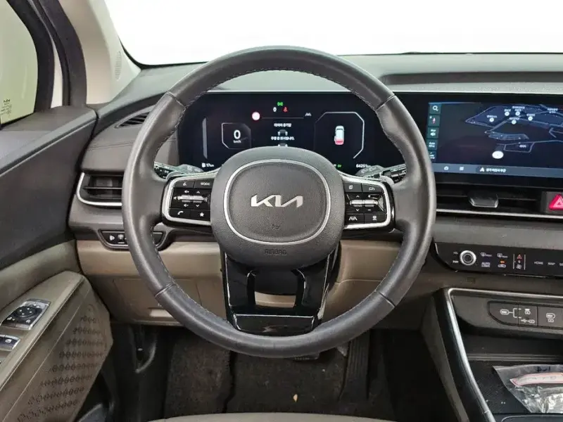 2024 Kia Carnival с пробегом 64 251 км
