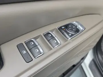 2024 Kia Carnival с пробегом 75 342 км