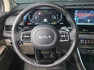 2024 Kia Carnival с пробегом 75 342 км