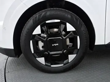 2024 Kia Carnival с пробегом 26 791 км