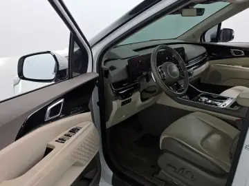 2024 Kia Carnival с пробегом 26 791 км