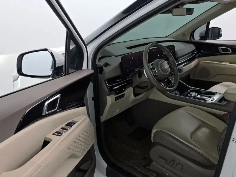 2024 Kia Carnival с пробегом 26 791 км