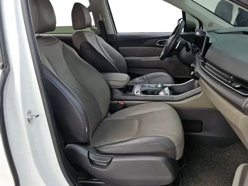 2024 Kia Carnival с пробегом 64 251 км
