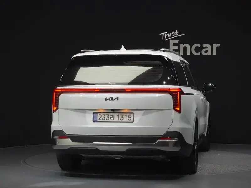 2025 Kia Carnival с пробегом 2 231 км