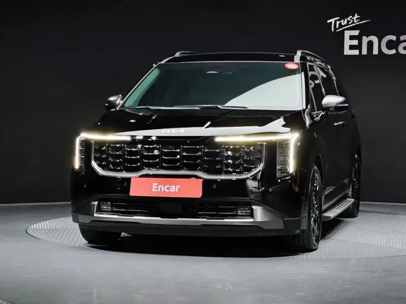 2025 Kia Carnival с пробегом 8 431 км