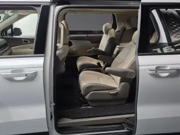2025 Kia Carnival с пробегом 2 231 км