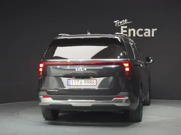 2023 Kia Carnival с пробегом 33 089 км