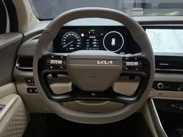 2025 Kia Carnival с пробегом 2 231 км