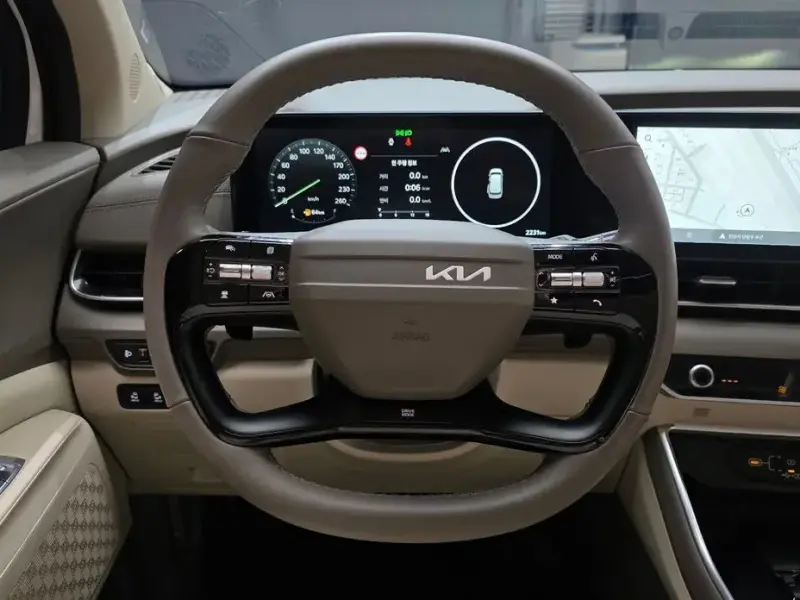 2025 Kia Carnival с пробегом 2 231 км