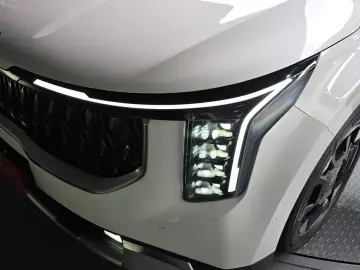 2025 Kia Carnival с пробегом 2 231 км
