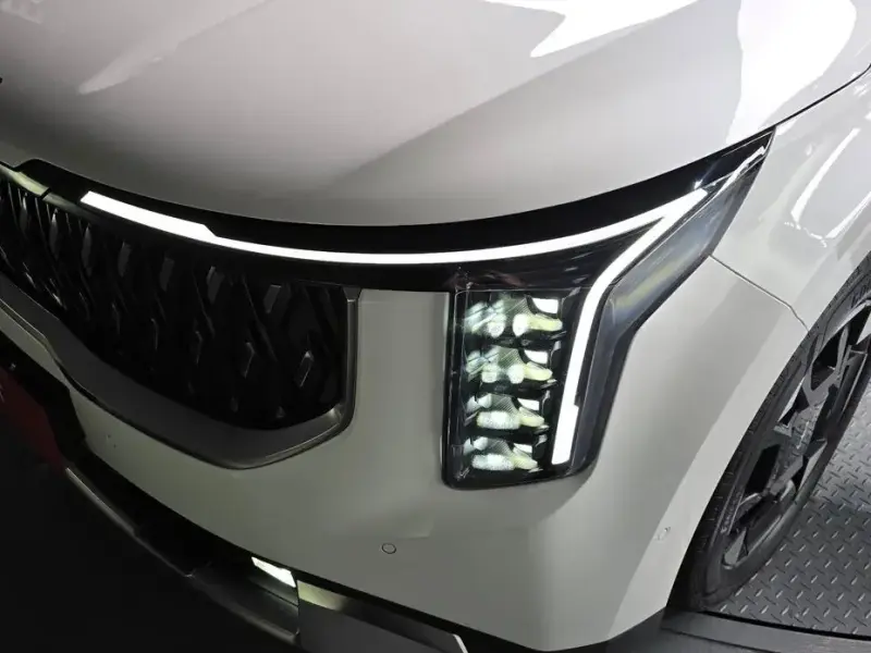 2025 Kia Carnival с пробегом 2 231 км