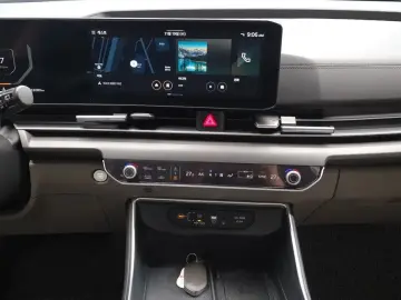 2023 Kia Carnival с пробегом 33 089 км