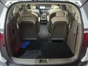 2025 Kia Carnival с пробегом 2 231 км
