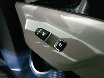 2025 Kia Carnival с пробегом 8 431 км