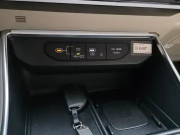 2025 Kia Carnival с пробегом 2 231 км