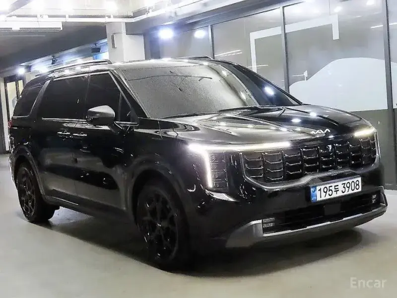 2024 Kia Carnival с пробегом 42 663 км