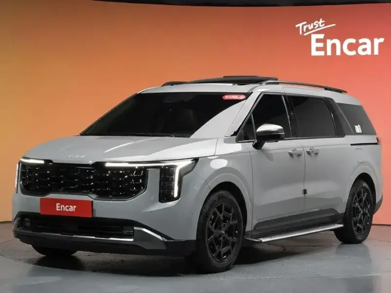 2025 Kia Carnival с пробегом 17 374 км