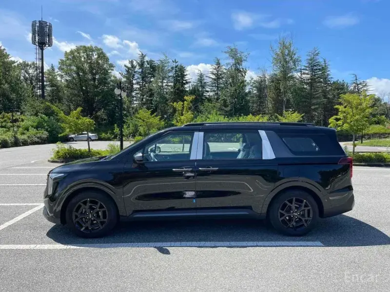 2024 Kia Carnival с пробегом 53 км