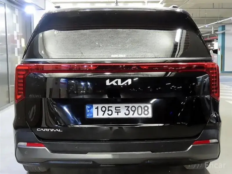 2024 Kia Carnival с пробегом 42 663 км