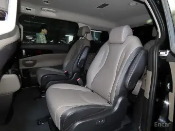 2024 Kia Carnival с пробегом 42 663 км