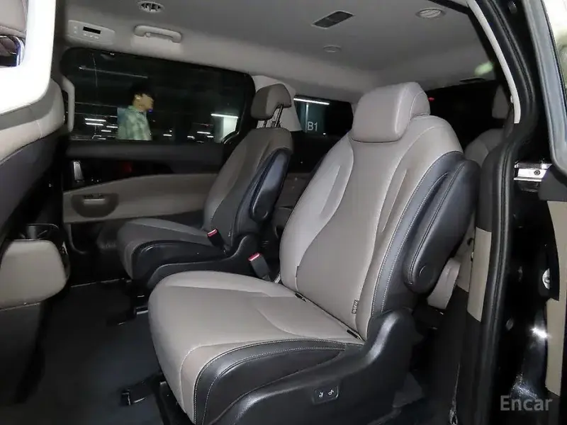 2024 Kia Carnival с пробегом 42 663 км