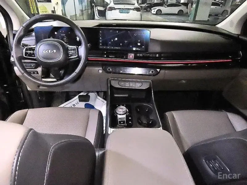 2024 Kia Carnival с пробегом 42 663 км