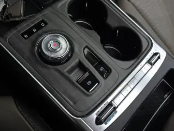 2025 Kia Carnival с пробегом 17 374 км