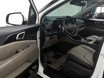 2024 Kia Carnival с пробегом 46 958 км