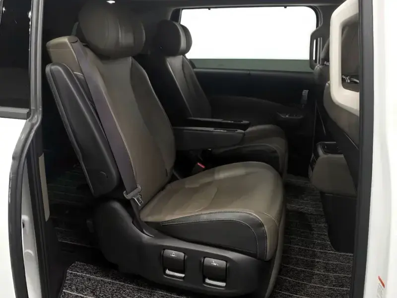 2024 Kia Carnival с пробегом 46 958 км