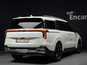 2024 Kia Carnival с пробегом 21 697 км