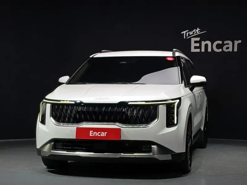 2024 Kia Carnival с пробегом 21 697 км