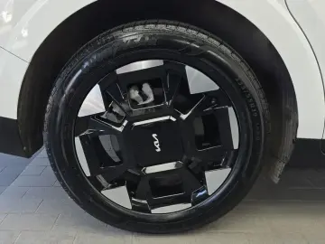 2024 Kia Carnival с пробегом 21 697 км
